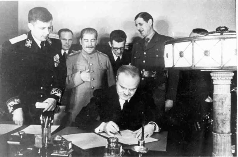 Franco Soviet mutual alliance pact stalin