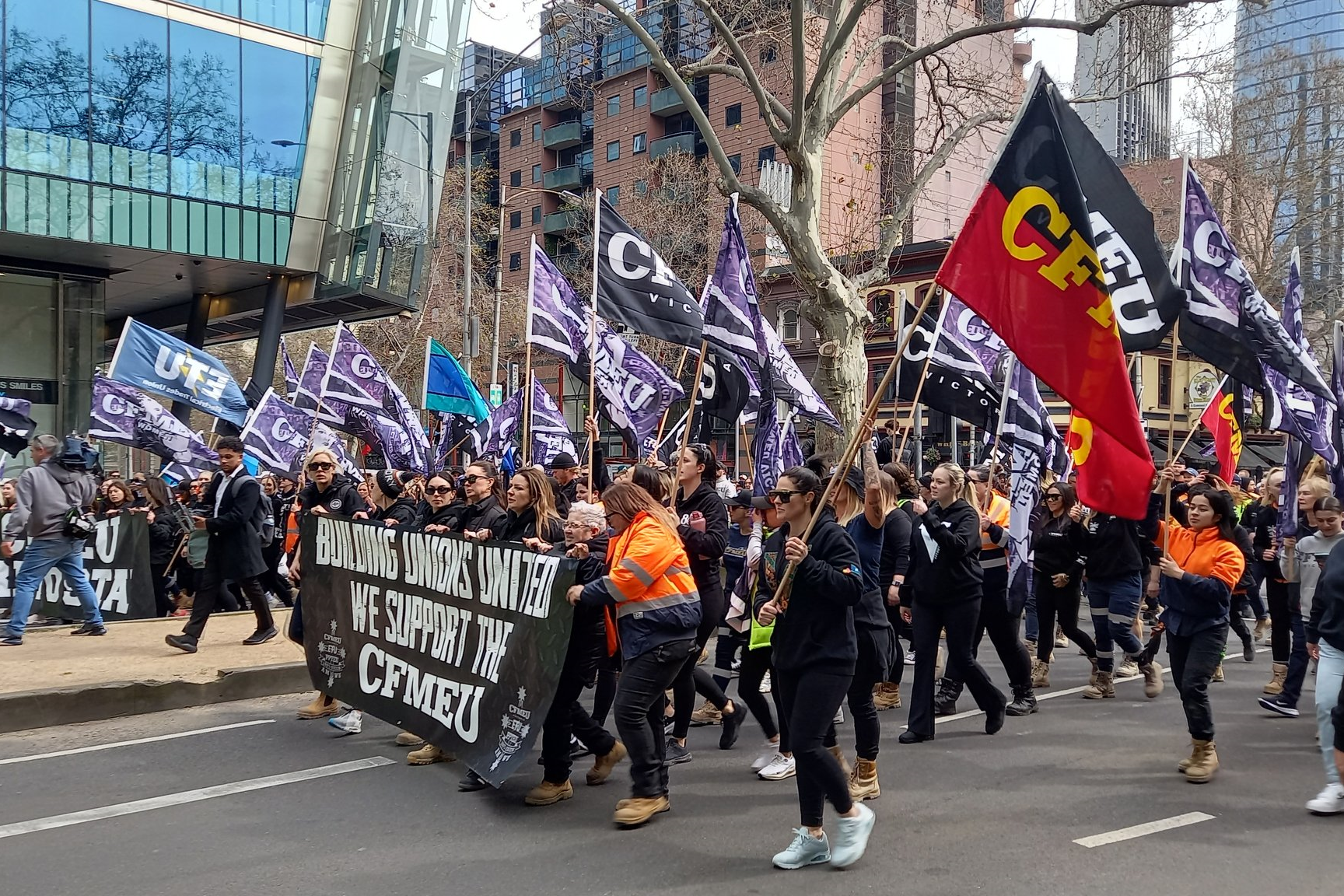 cfmeu flags Image CJMurrumbeena Twitter