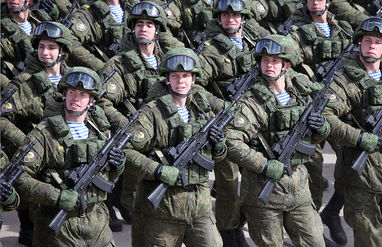 russian soldiers Image Vitaly V. Kuzmin Wikimedia Commons