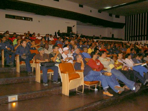 Venezuela: 250 metal workers and youth attend meeting of Alan Woods in SIDOR